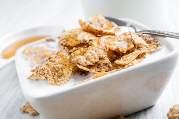 Delicious cereal flakes with milk