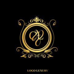 C & L / CL logo initial vector mark. Initial letter C and L CL logo luxury vector mark, gold color elegant classical symmetric curves decor.