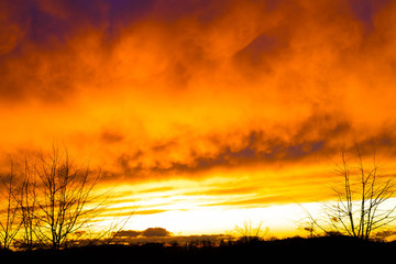 Obraz na płótnie Canvas powerful sunset