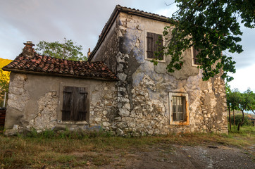 Fototapeta na wymiar old house in village, Montenegro