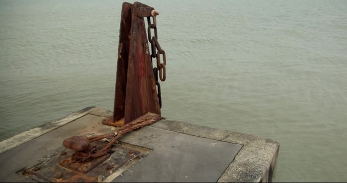 quai de port maritime, poulie et chaine