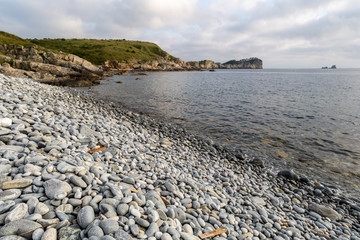 Fototapeta na wymiar stony shore