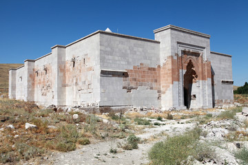 Obraz premium Alayhan Caravanserai in Aksaray, Seljuk period structure