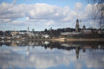 Fototapeta na wymiar Volga river bank. Kostroma. Russia