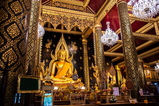 Phra Phuttha Chinnarat (King of Victory), the most beautiful and magnificent Buddha statue in Thailand, enshrined inside Wat Phra Si Rattana Mahathat Temple (Phitsanulok, Thailand)