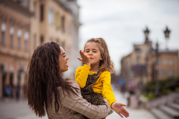 I'm sending you a big kiss.