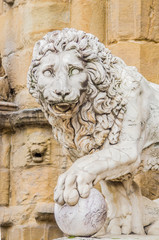 Fototapeta na wymiar statue of the Italian Florentine Renaissance: lions defending freedom