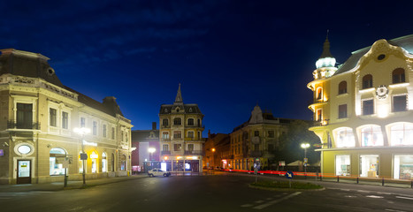 Fototapeta na wymiar Twilight on Oradea streets