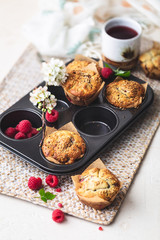 Muffins de Framboises et Noisettes