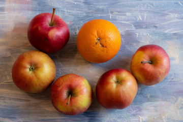 apples on wooden table