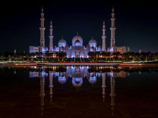 Sheikh Zayed Grand Mosque © Daniel