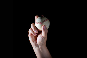 右手投げ投手の多彩な変化球の握り方