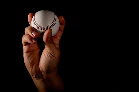 右手投げ投手の変化球の握り方