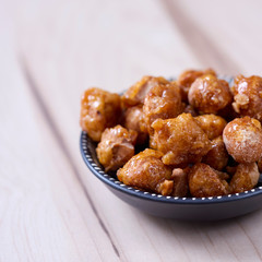 spanish candied macadamia nuts