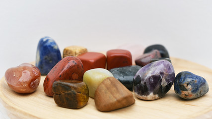 Halbedelsteine bunt und dekorativ