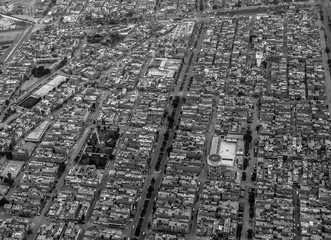 ciudad en blanco y negro