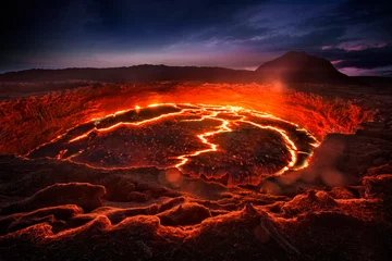Fototapete Rund Lava lake in the Erta Ale volcano. Danakil depression, Ethiopia © Michail