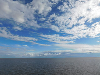 cielo sobre el dique