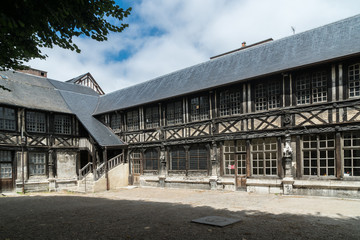 Obraz premium Pest-Beinhaus L’aître Saint-Maclou in Rouen