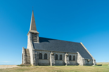 Fototapeta na wymiar Kapelle Notre-Dame de la Garde in Étretat