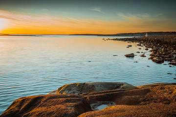 Latarnia morska w Parku Narodowym Ytre Hvaler w Norwegii