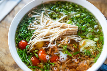 Vegetarian Thai noodle - enoki mushroom toppings, fried onion