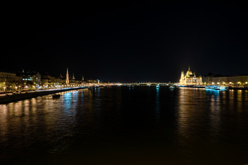 Fototapeta na wymiar Danube river at night, Budapest