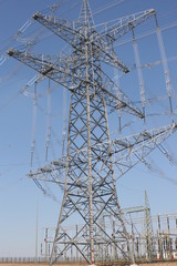Hochspannungsmast, Strommast