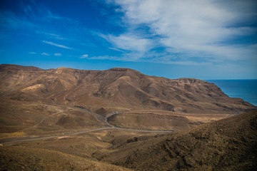 road to the mountains