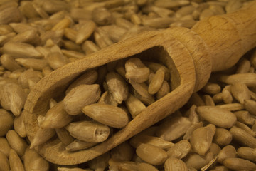 Shelled sunflower seeds as an addition to many dishes. Perfect for salads, breads and other baked goods, as well as a source of healthy oil.