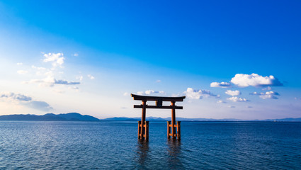 早春の琵琶湖　白髭神社　朝景