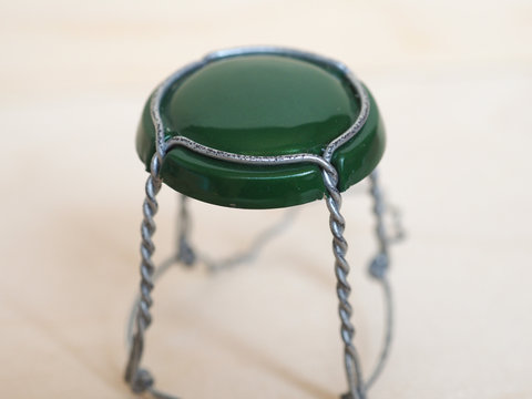 muselet wirehood for cork cap
