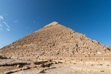 pyramids of giza