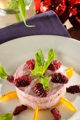 Tiramissu of red berries