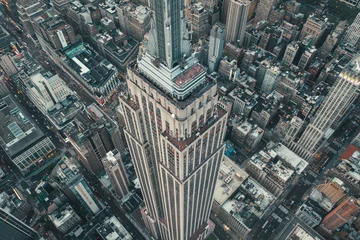 Crédence en verre imprimé Empire State Building Breathtaking Aerial Overhead View of Empire State Building at in Manhattan, New York City surrounded by Skyscraper Rooftops