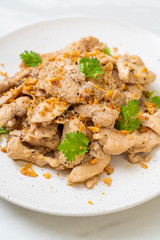 stir-fried chicken with garlic