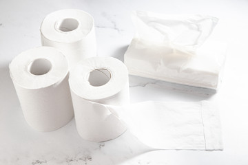 トイレットペーパー、トイレ、紙、日用品、ティッシュ