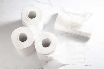 トイレットペーパー、トイレ、紙、日用品、ティッシュ