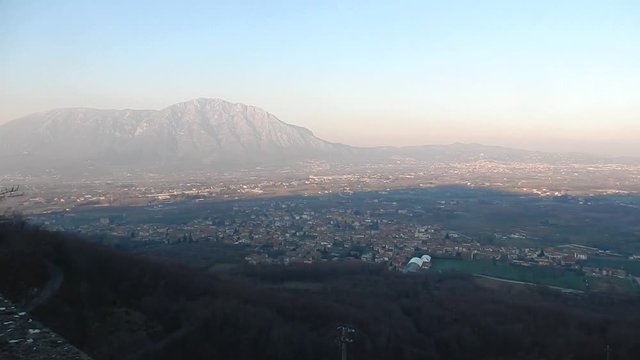 Panoramica della Valle Caudina da Rotondi