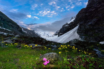 The amazing trek to hampta pass himalaya himachal pradesh