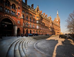 St Pancras Renaissamce Hotel and station