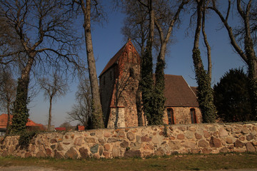 Dorfkirche im altmärkischen Henningen