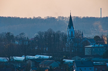 Kościół w Łaziskach Górnych i okolica. © Jerzy