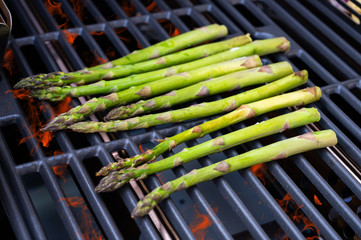 Asparagus on the cast iron grill