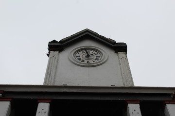 Reloj de casa de la cultura (Traditional build in Mexico)
