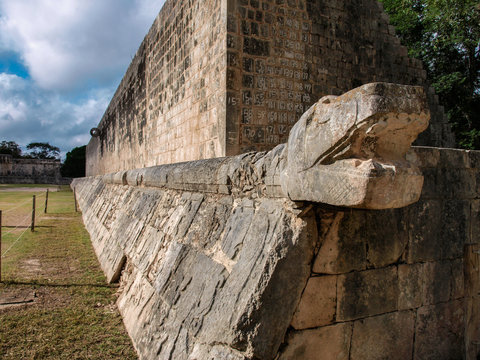Mayan ruins of Chich&eacute;n-Itz&aacute;, Yucatan, Mexico, withouth people