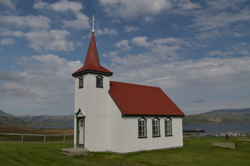 Fototapeta na wymiar church in Iceland
