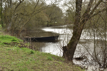 Village de Cheix en Retz dans le département de la Loire Atlantique et sa rivière l'Acheneau en...