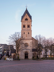 Fototapeta na wymiar St. Laurentius Kirche Bergisch Gladbach