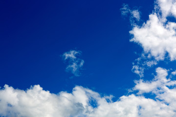Obraz premium Big clouds and blue sky background . Nature background.